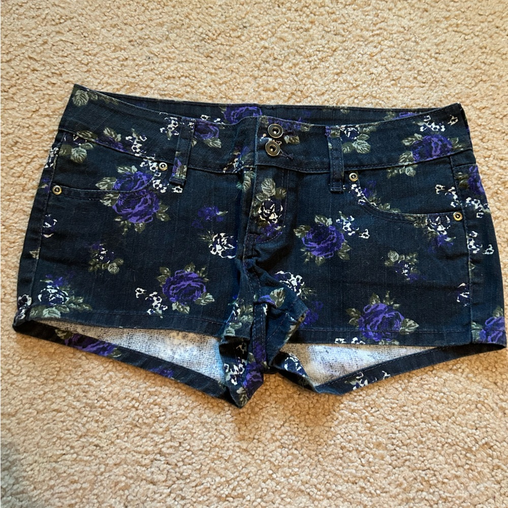 City Streets Floral Lowrise Shorts